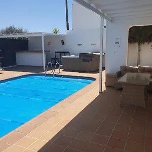Fun Family Villa-crazy Golf Course-heated Pool-cocktail Bar-jacuzzi-games Room-wifi &uk Tv , Puerto del Carmen (Lanzarote) Spain